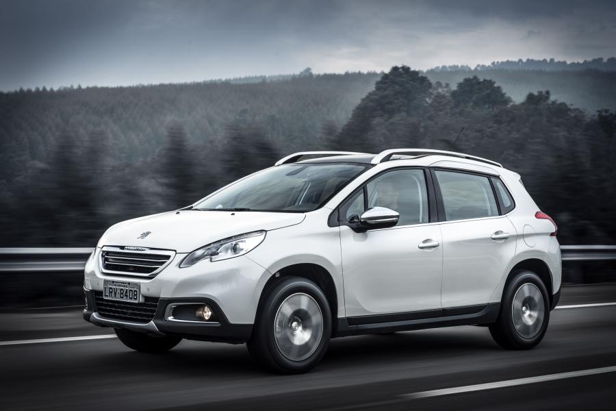  Peugeot 2008 2015 года  (BR) (фото 13 из 25)